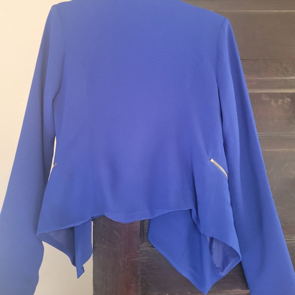 Blazer - Picture 2 of 5